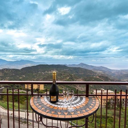 Casa Vacanze Dell'Angelo San Mauro Castelverde Εξωτερικό φωτογραφία