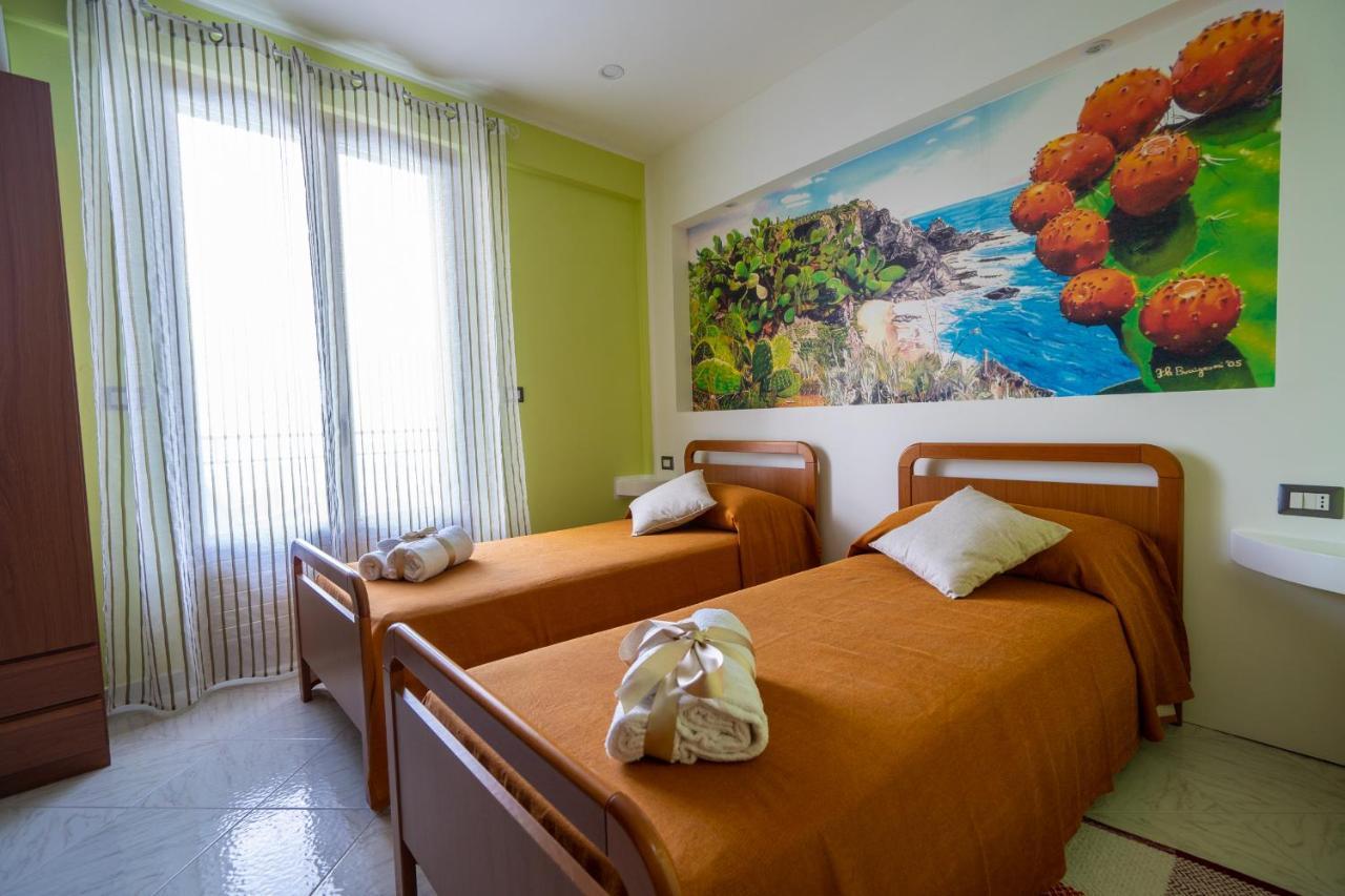 Casa Vacanze Dell'Angelo San Mauro Castelverde Εξωτερικό φωτογραφία