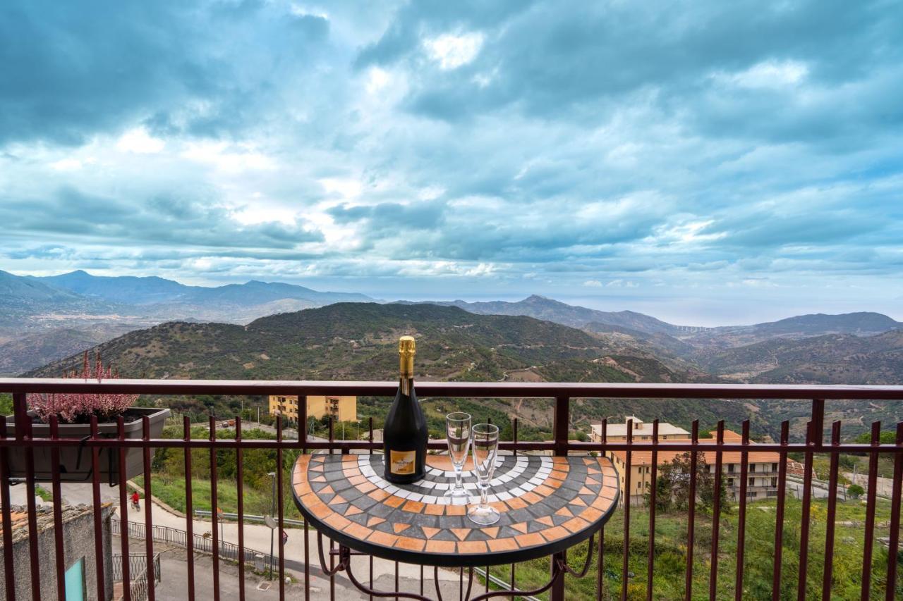 Casa Vacanze Dell'Angelo San Mauro Castelverde Εξωτερικό φωτογραφία