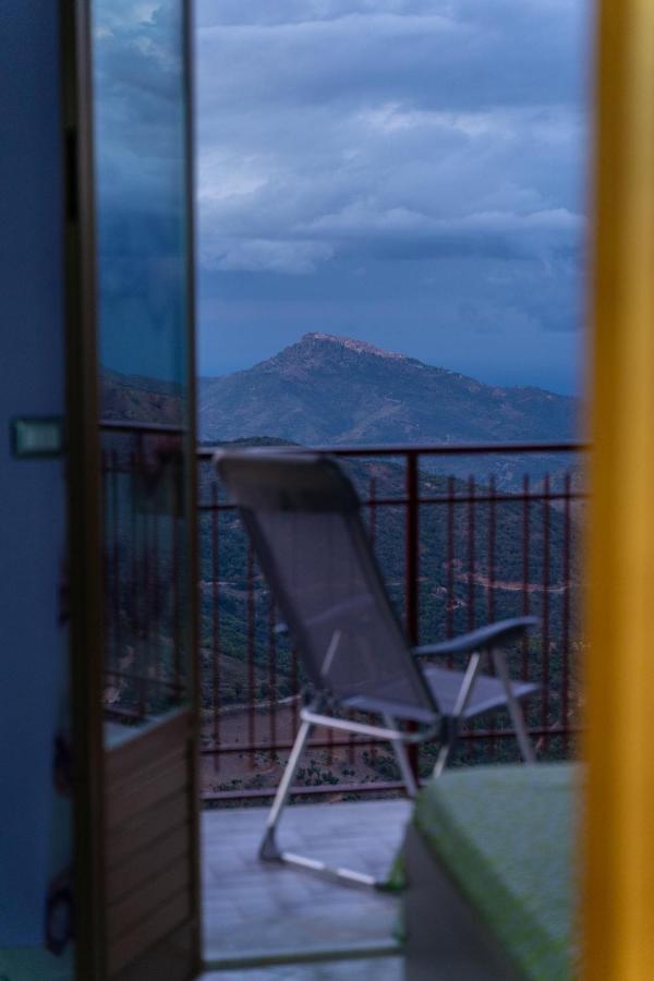 Casa Vacanze Dell'Angelo San Mauro Castelverde Εξωτερικό φωτογραφία
